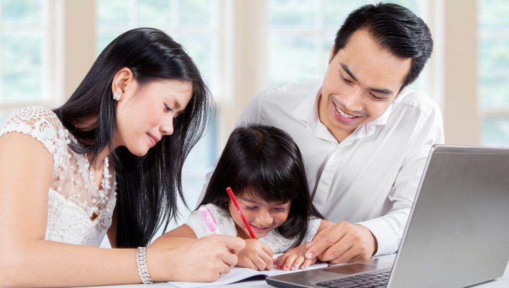 Kasih Sayang Pembelajaran Penting yang Anak Dapatkan dari Orang Tua (1)